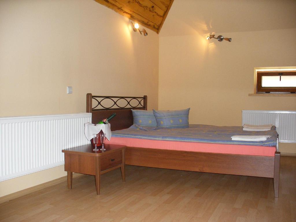 Tvirtove Prie Didziulio Hotel Dėdeliškės Kamer foto