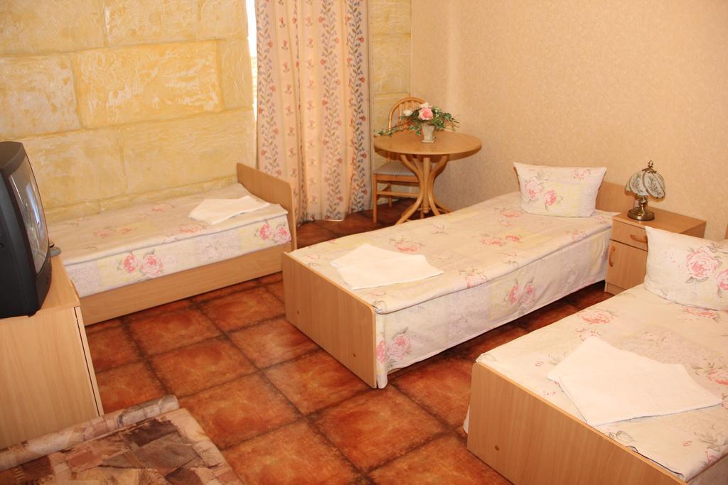Tvirtove Prie Didziulio Hotel Dėdeliškės Kamer foto