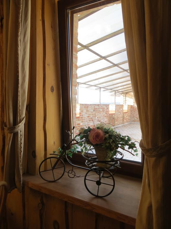 Tvirtove Prie Didziulio Hotel Dėdeliškės Kamer foto