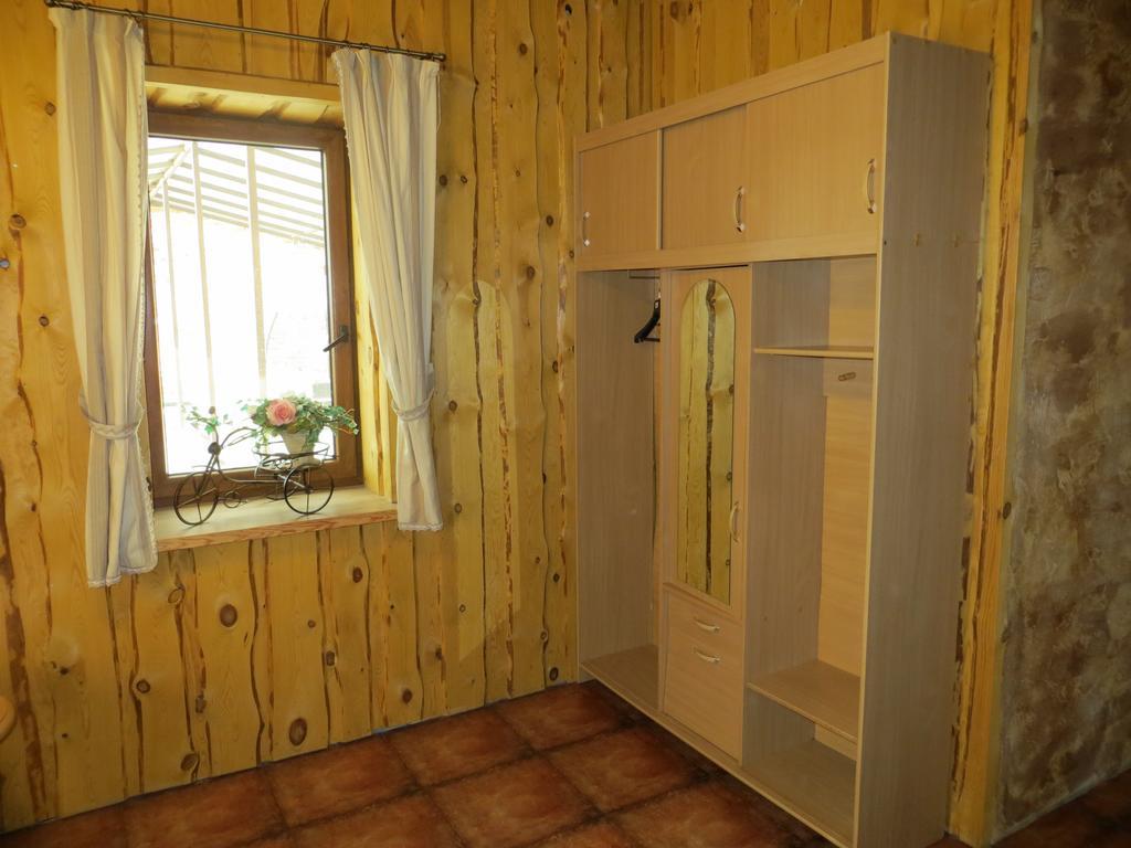 Tvirtove Prie Didziulio Hotel Dėdeliškės Kamer foto